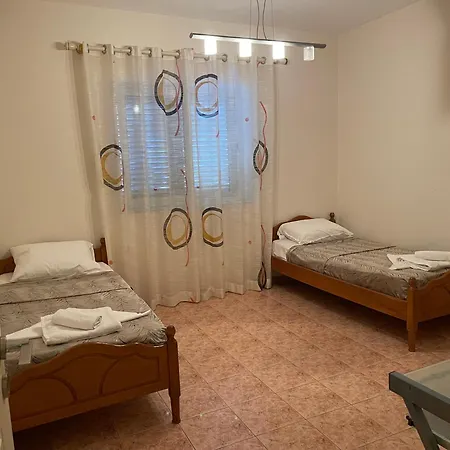 Center Appartament- Dario * Τίρανα